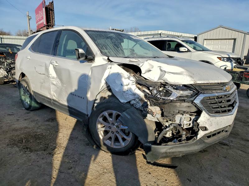 Photo 4 from auction – 2018 CHEVROLET EQUINOX LT with VIN 3GNAXJEV5JS617230