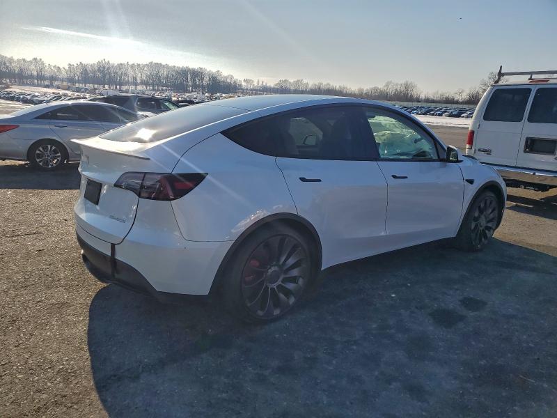Photo 3 from auction – 2025 TESLA MODEL Y with VIN 7SAYGDEF2SA356084