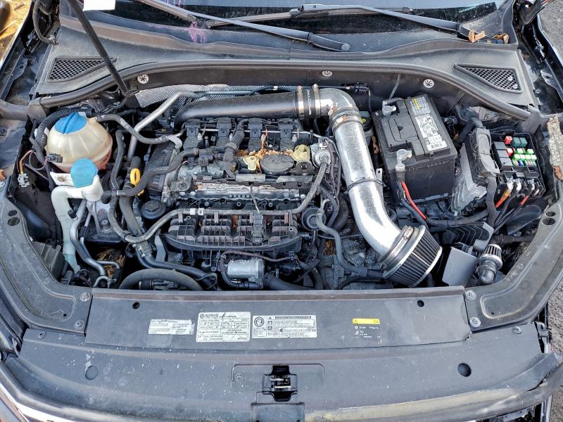 Photo 11 from auction – 2016 VOLKSWAGEN PASSAT with VIN 1VWCT7A32GC033836
