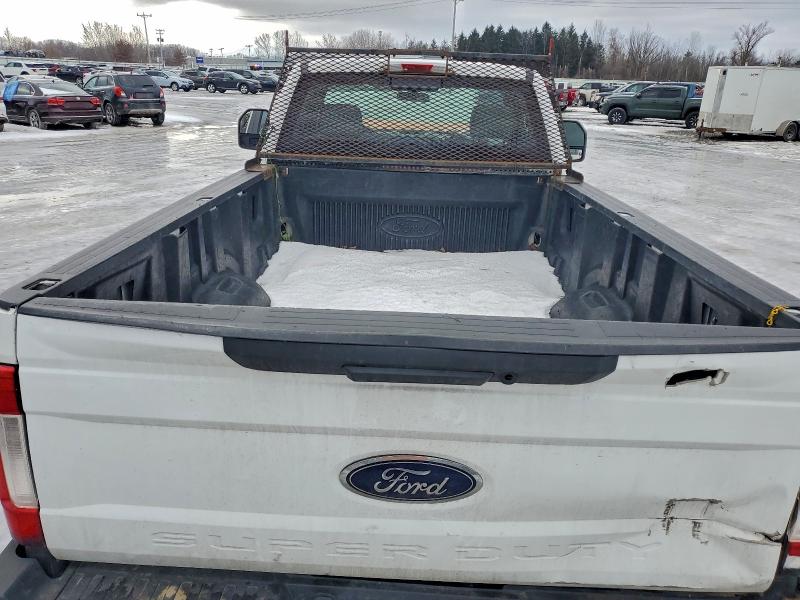 Photo 10 from auction – 2017 FORD F250 with VIN 1FTBF2A62HEB63088