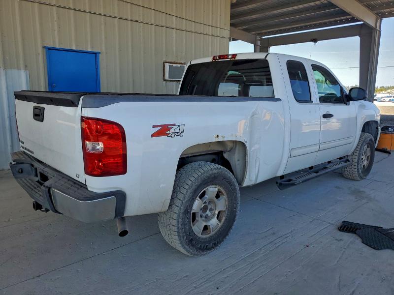 Photo 3 from auction – 2010 CHEVROLET SILVERADO with VIN 1GCSKSE31AZ182855
