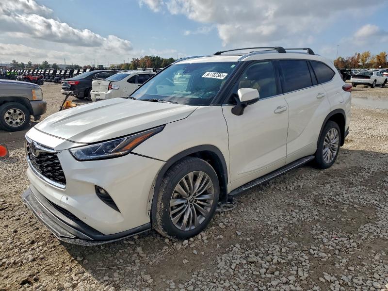 TOYOTA HIGHLANDER 2021 with VIN 5TDFZRBH3MS086866 - Photo from auction
