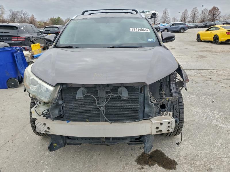 Photo 5 from auction – 2016 TOYOTA HIGHLANDER with VIN 5TDKKRFH9GS134307