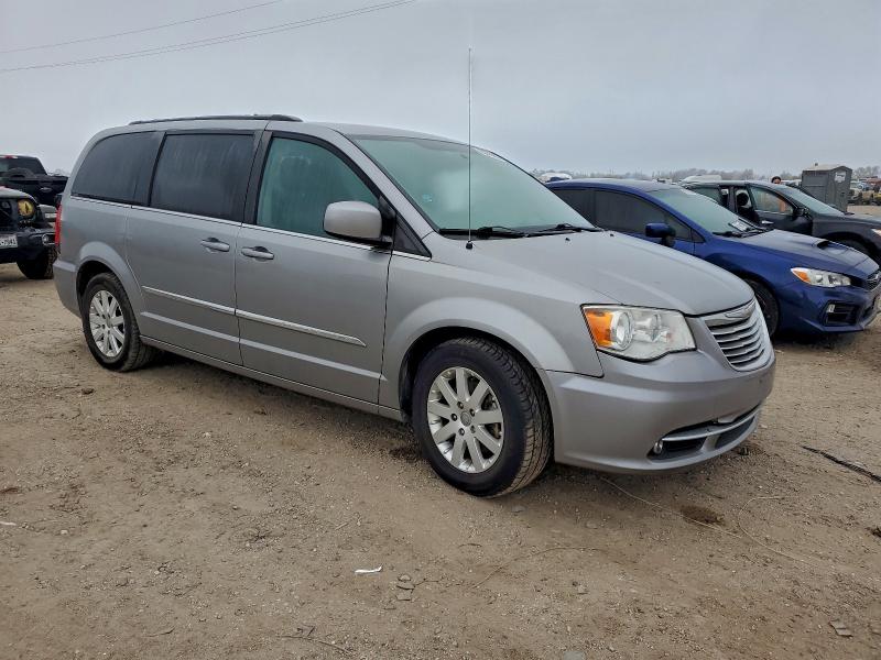 Photo 4 from auction – 2016 CHRYSLER TOWN & COU with VIN 2C4RC1BG7GR292731