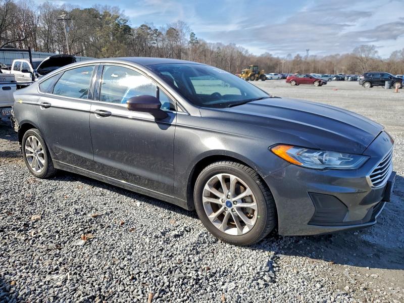 Photo 4 from auction – 2020 FORD FUSION SE with VIN 3FA6P0HD6LR121395