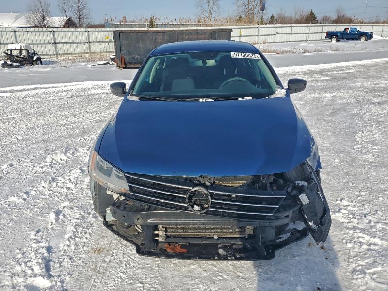 Photo 5 from auction – 2015 VOLKSWAGEN JETTA BASE with VIN 3VW2K7AJ0FM258072