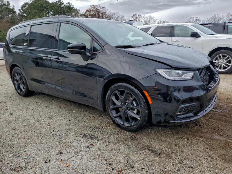 Photo 4 from auction – 2025 CHRYSLER PACIFICA L with VIN 2C4RC1GGXSR610956