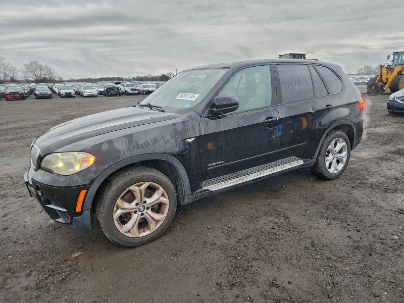 BMW X5 XDRIVE3 2011 with VIN 5UXZW0C58BL663118 - Photo from auction