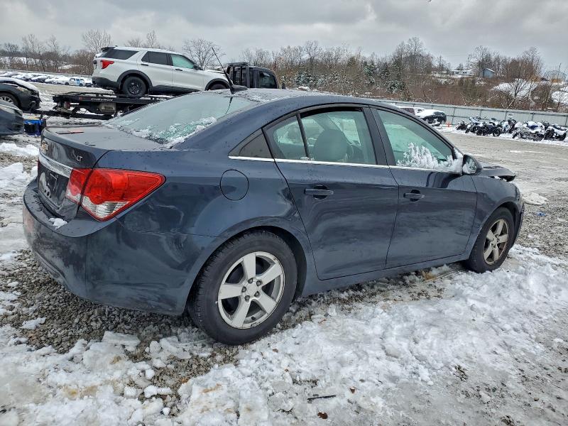 Photo 3 from auction – 2014 CHEVROLET CRUZE with VIN 1G1PC5SB1E7331906