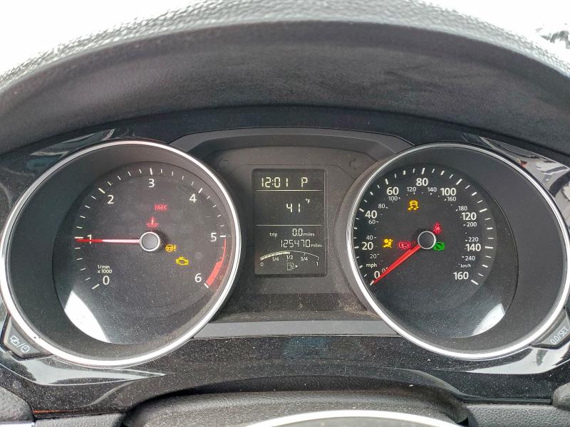 Photo 9 from auction – 2015 VOLKSWAGEN JETTA with VIN 3VWLA7AJ2FM289654