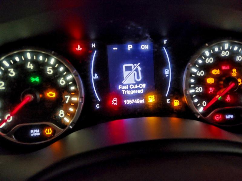 Photo 9 from auction – 2017 JEEP RENEGADE L with VIN ZACCJBBBXHPF06302