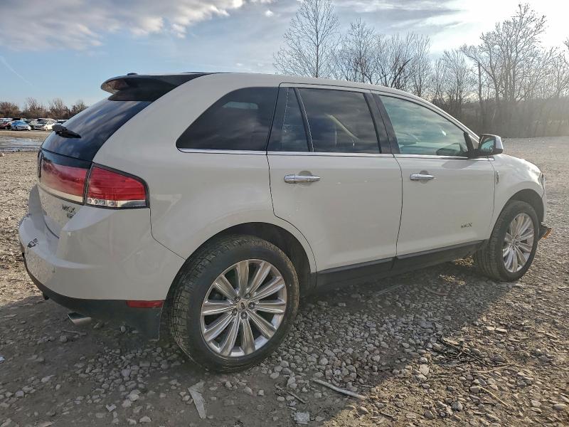 Photo 3 from auction – 2009 LINCOLN MKX with VIN 2LMDU88C29BJ13284
