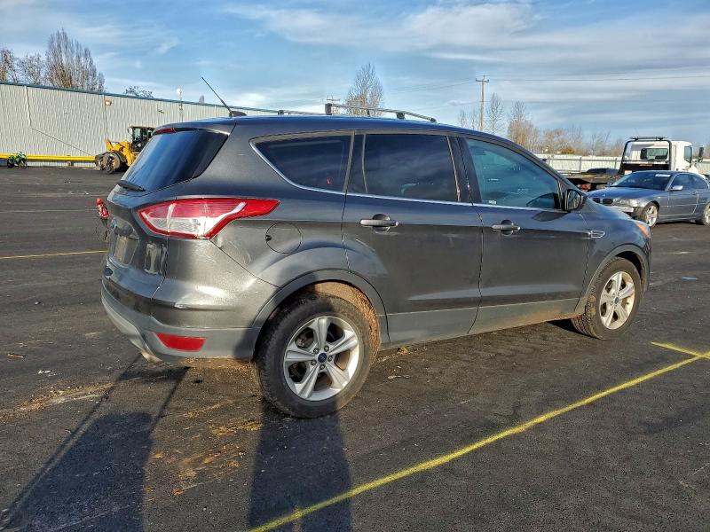 Photo 3 from auction – 2016 FORD ESCAPE SE with VIN 1FMCU0G73GUB83624