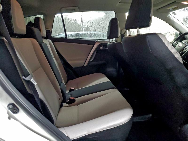 Photo 10 from auction – 2017 TOYOTA RAV4 XLE with VIN JTMRFREV0HJ705658