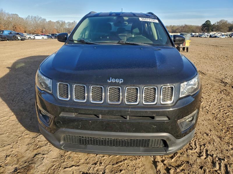 Photo 5 from auction – 2018 JEEP COMPASS with VIN 3C4NJCBB6JT309060