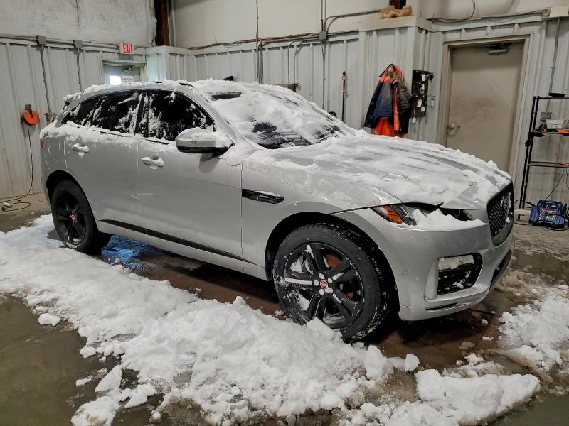 Photo 4 from auction – 2017 JAGUAR F-PACE R - with VIN SADCL2BVXHA493544