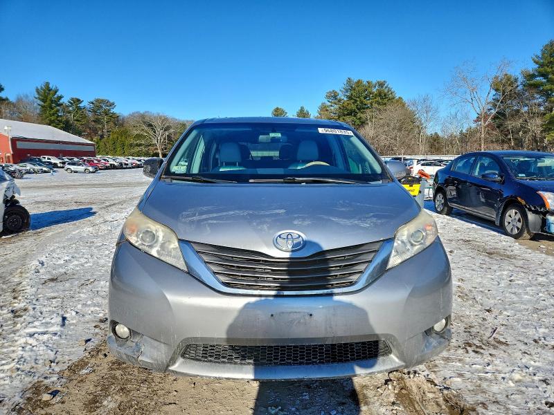 Photo 5 from auction – 2013 TOYOTA SIENNA with VIN 5TDDK3DC9DS052389
