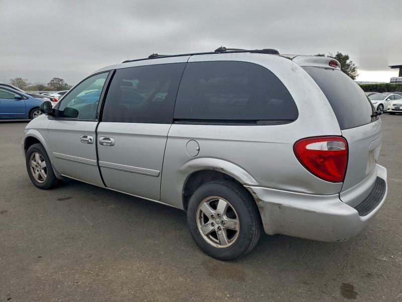 Photo 2 from auction – 2005 DODGE GRAND CARA with VIN 2D4GP44L75R327677