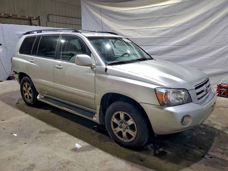 Photo 4 from auction – 2004 TOYOTA HIGHLANDER with VIN JTEEP21A840057150