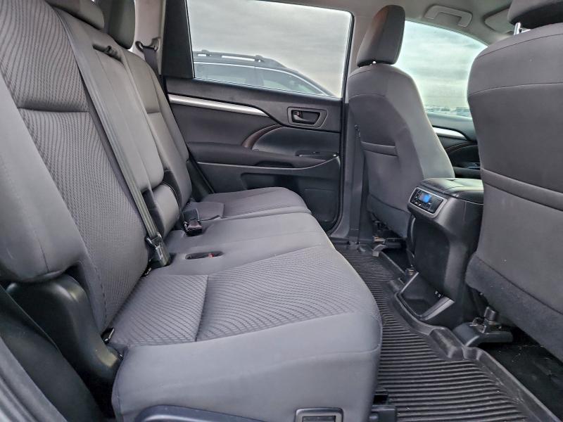 Photo 10 from auction – 2017 TOYOTA HIGHLANDER with VIN 5TDBZRFH8HS462864