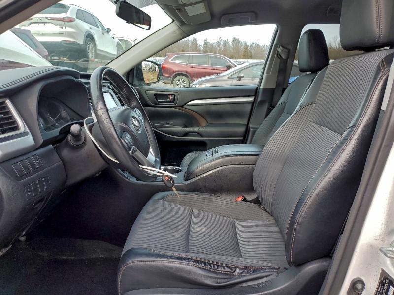 Photo 7 from auction – 2015 TOYOTA HIGHLANDER with VIN 5TDBKRFH5FS116191