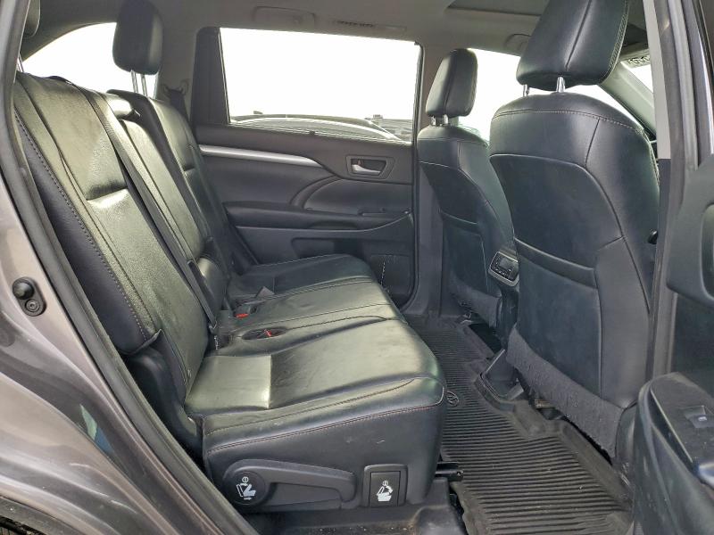 Photo 11 from auction – 2016 TOYOTA HIGHLANDER with VIN 5TDJKRFH4GS338850