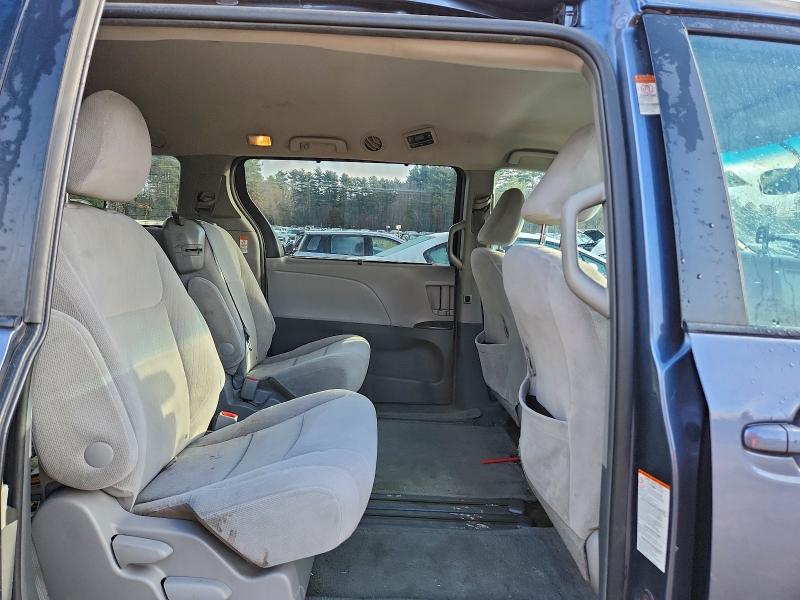 Photo 11 from auction – 2015 TOYOTA SIENNA LE with VIN 5TDKK3DCXFS678978