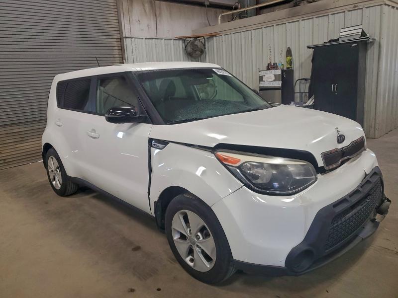 Photo 4 from auction – 2015 KIA SOUL with VIN KNDJN2A28F7135695