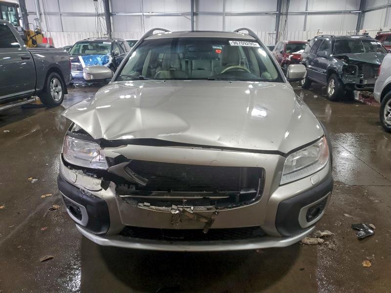 Photo 5 from auction – 2011 VOLVO XC70 T6 with VIN YV4902BZ6B1111077