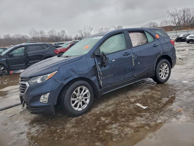 CHEVROLET EQUINOX 2018 with VIN 3GNAXHEV8JL365332 - Photo from auction