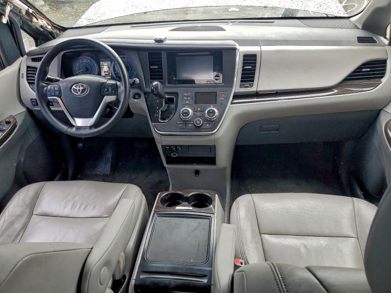 Photo 8 from auction – 2015 TOYOTA SIENNA XLE with VIN 5TDYK3DC6FS538260