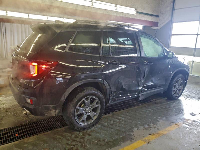 Photo 3 from auction – 2024 HONDA PASSPORT T with VIN 5FNYF8H62RB021908