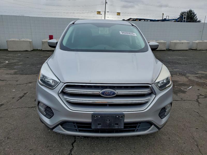 Photo 5 from auction – 2017 FORD ESCAPE SE with VIN 1FMCU0GD1HUE39072