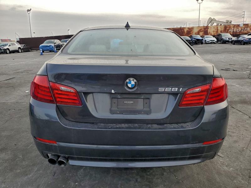 Photo 6 from auction – 2013 BMW 528 I with VIN WBAXG5C55DDY37207