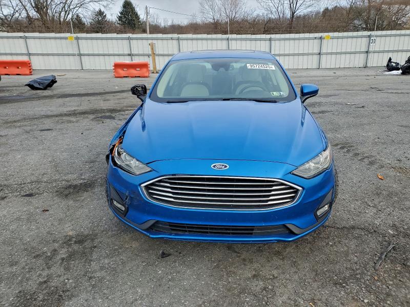 Photo 5 from auction – 2019 FORD FUSION SE with VIN 3FA6P0HD6KR159188