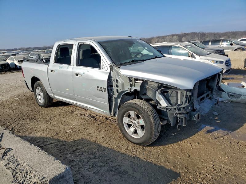 Photo 4 from auction – 2015 RAM 1500 ST with VIN 3C6RR6KT3FG675537
