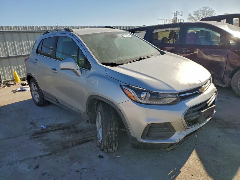 Photo 4 from auction – 2019 CHEVROLET TRAX 1LT with VIN KL7CJPSB0KB915923