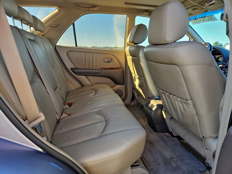 Photo 11 from auction – 2002 LEXUS RX 300 with VIN JTJHF10U820289638
