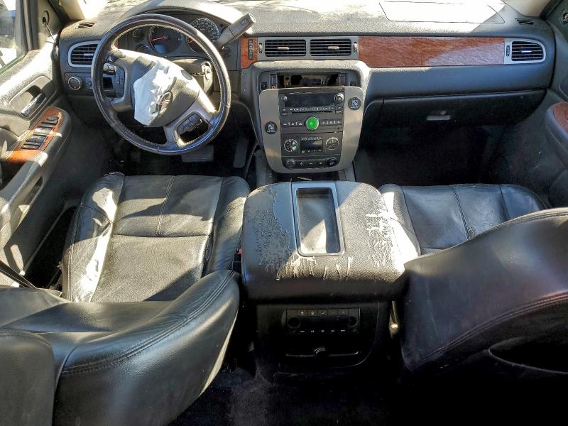 Photo 8 from auction – 2008 GMC YUKON with VIN 1GKFC13J18R133809