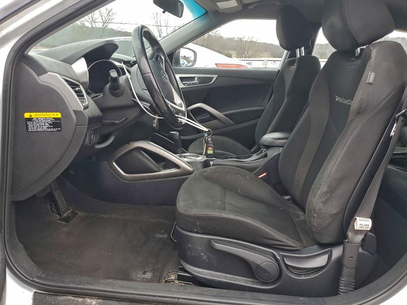 Photo 7 from auction – 2017 HYUNDAI VELOSTER with VIN KMHTC6ADXHU310827