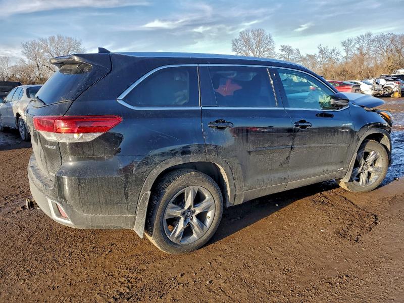 Photo 3 from auction – 2018 TOYOTA HIGHLANDER with VIN 5TDDGRFH1JS044747