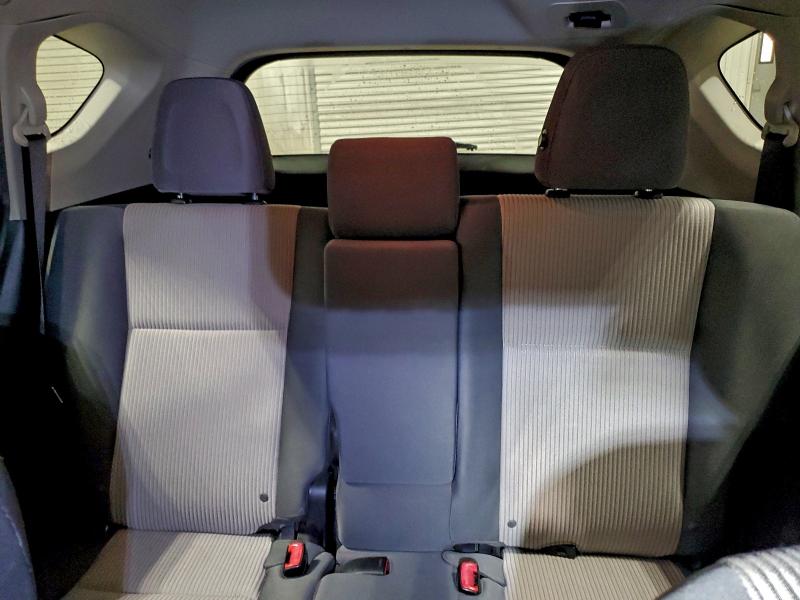 Photo 10 from auction – 2015 TOYOTA RAV4 LE with VIN JTMBFREV8FD119318