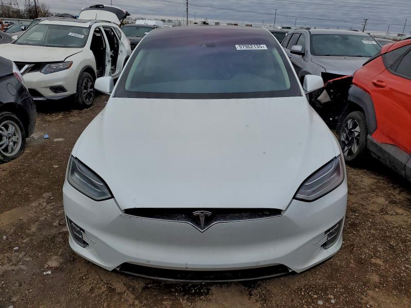 Photo 5 from auction – 2016 TESLA MODEL X with VIN 5YJXCBE43GF001412
