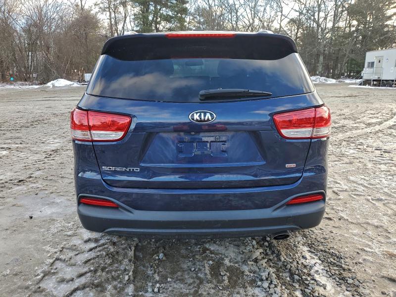 Photo 6 from auction – 2016 KIA SORENTO LX with VIN 5XYPG4A33GG041978