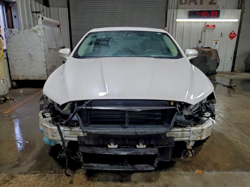 Photo 5 from auction – 2017 FORD FUSION SE with VIN 3FA6P0LU1HR138586