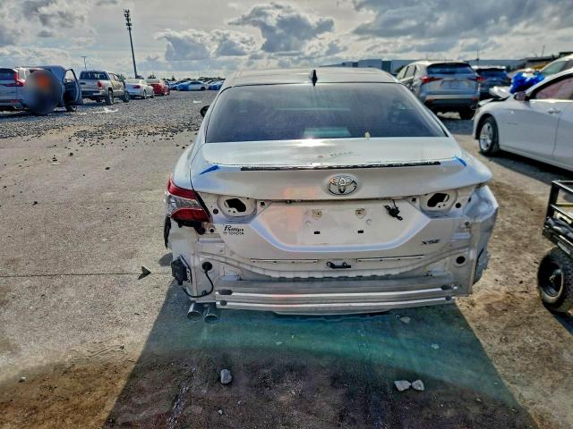 Photo 6 from auction – 2020 TOYOTA CAMRY with VIN 4T1K61AK2LU380075