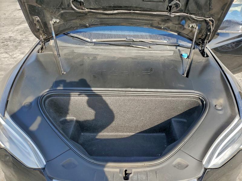 Photo 11 from auction – 2019 TESLA MODEL S with VIN 5YJSA1E23KF302201