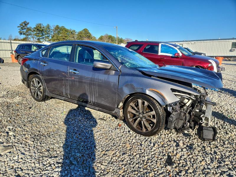 Photo 4 from auction – 2017 NISSAN ALTIMA 2.5 with VIN 1N4AL3AP0HC163515