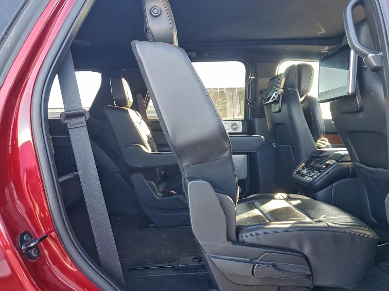 Photo 11 from auction – 2018 LINCOLN NAVIGATOR with VIN 5LMJJ2LT7JEL07410