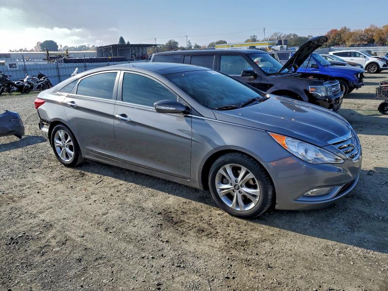 Photo 4 from auction – 2013 HYUNDAI SONATA SE with VIN 5NPEC4AC7DH653592